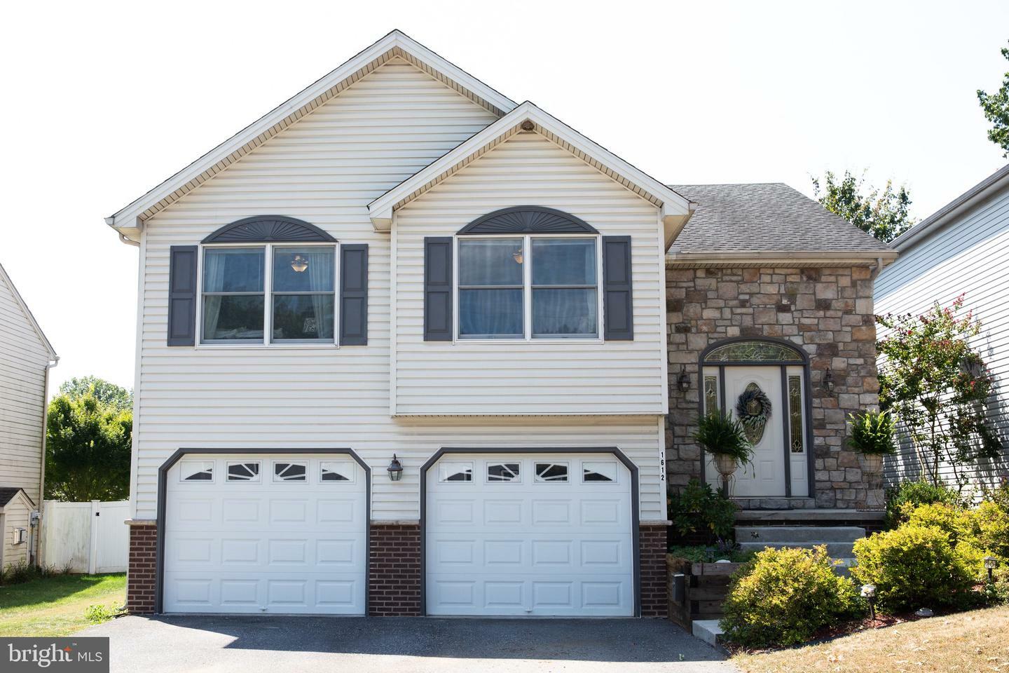 Property Photo: 1612 Anna Street PA 17070