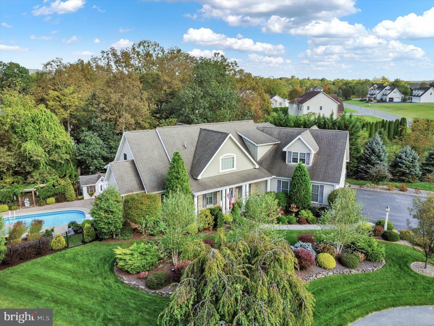 Property Photo: 1401 Wellgate Lane PA 17055