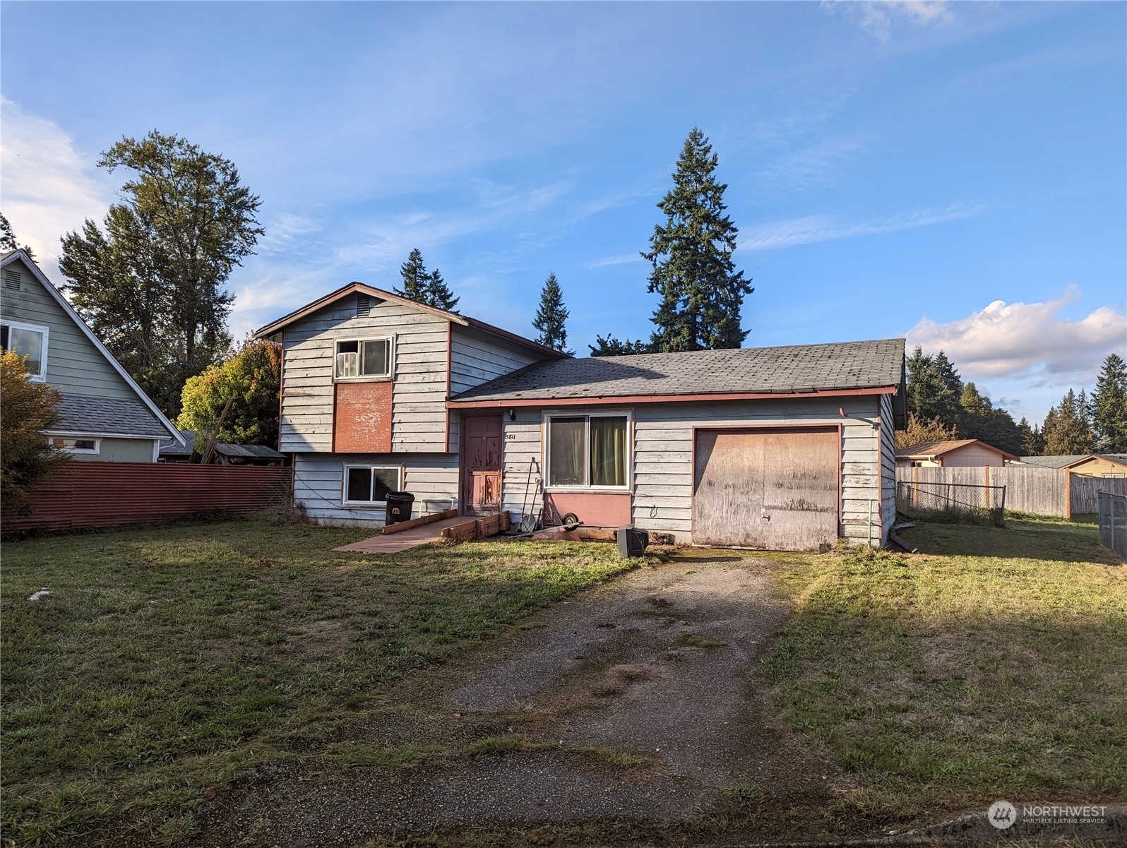 Property Photo:  5811 132 Place NE  WA 98271 