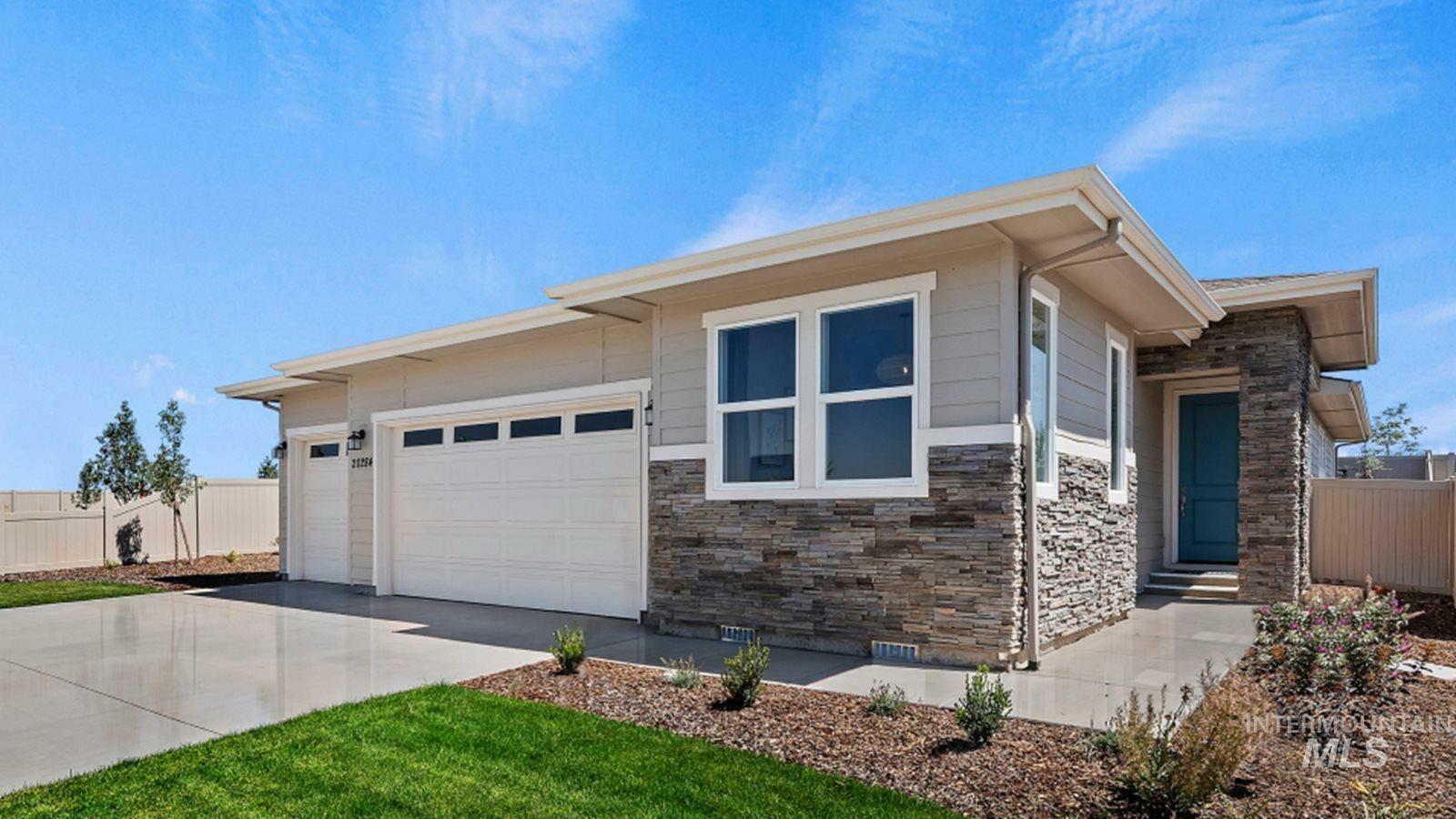 Property Photo: 20284 Carbondale Ave. ID 83605