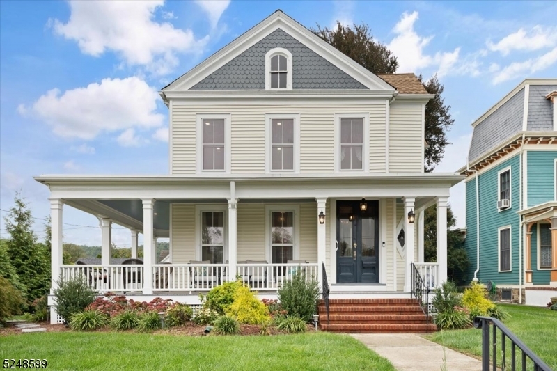 Property Photo: 406 W Moore St NJ 07840