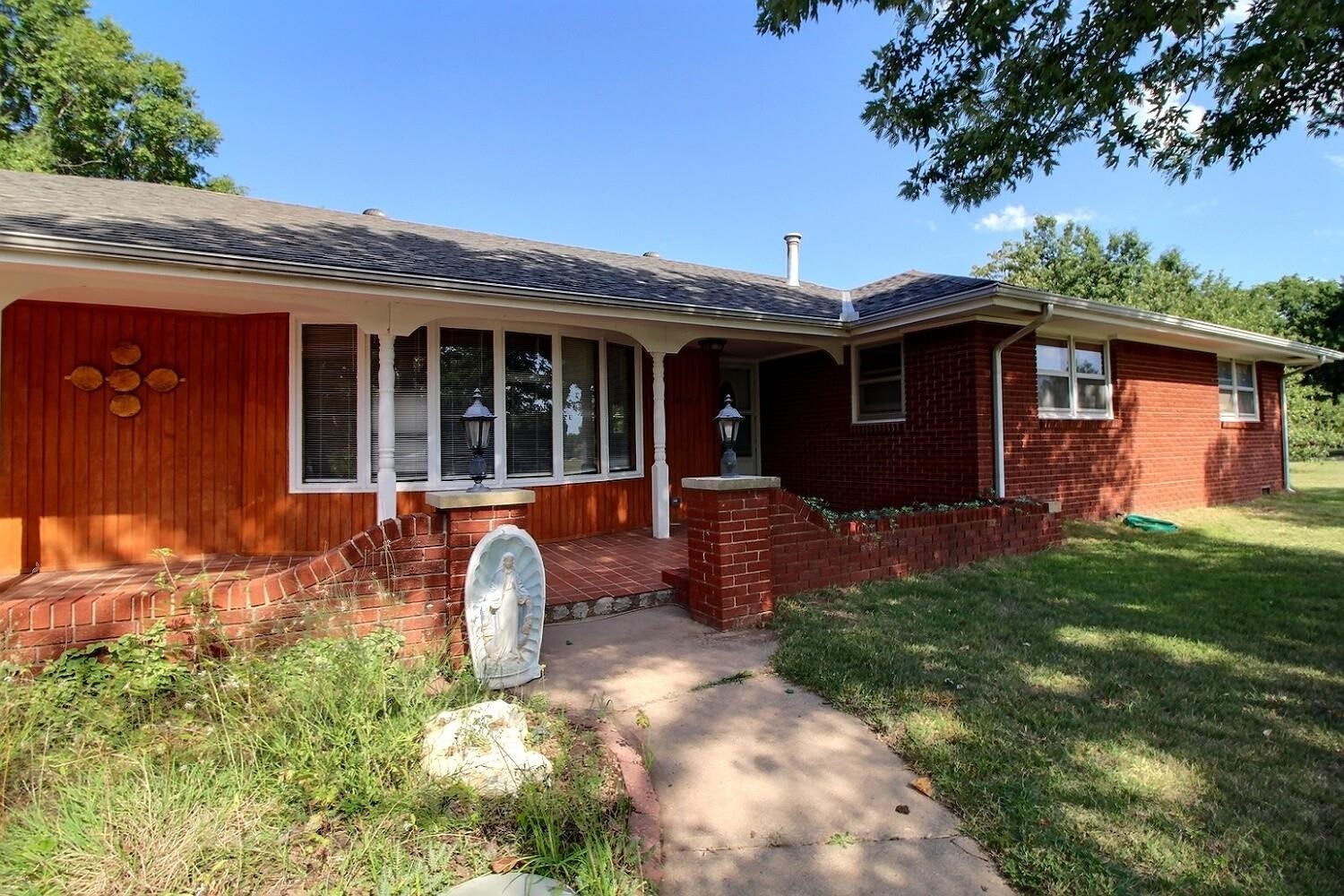 4800 N Armstrong St  Wichita KS 67204 photo