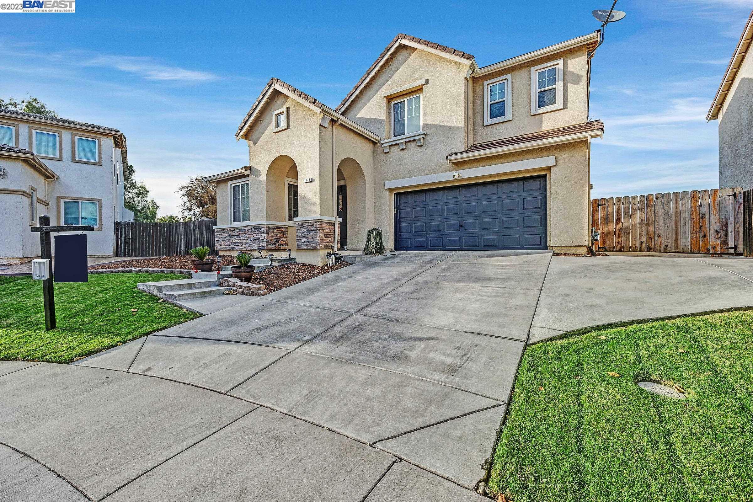 1377 Cougar Creek Dr  Patterson CA 95363 photo