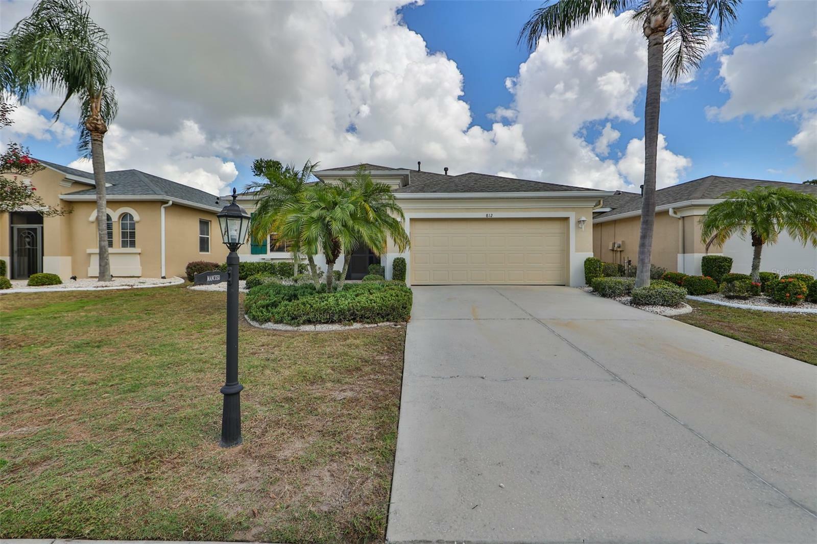 Property Photo:  812 King Leon Way  FL 33573 