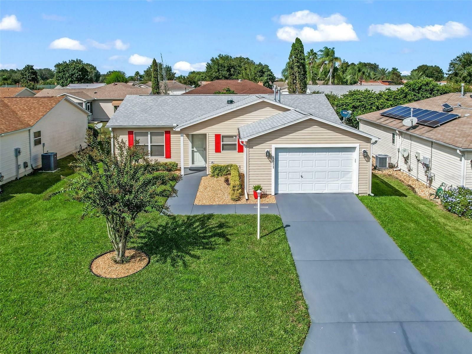 Property Photo: 9611 SE 168th Maplesong Lane FL 32162