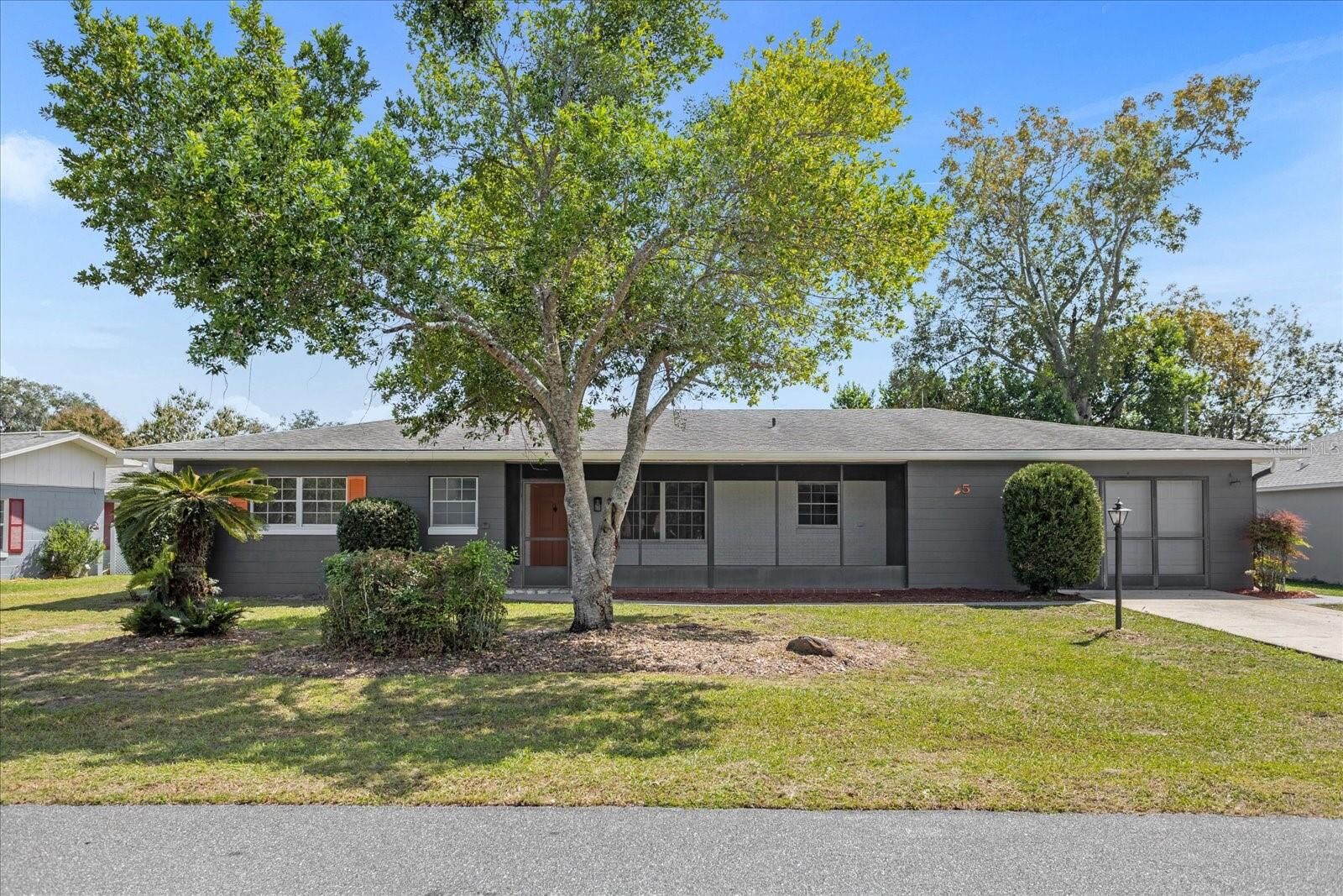 Property Photo:  5 Oak Street  FL 34797 