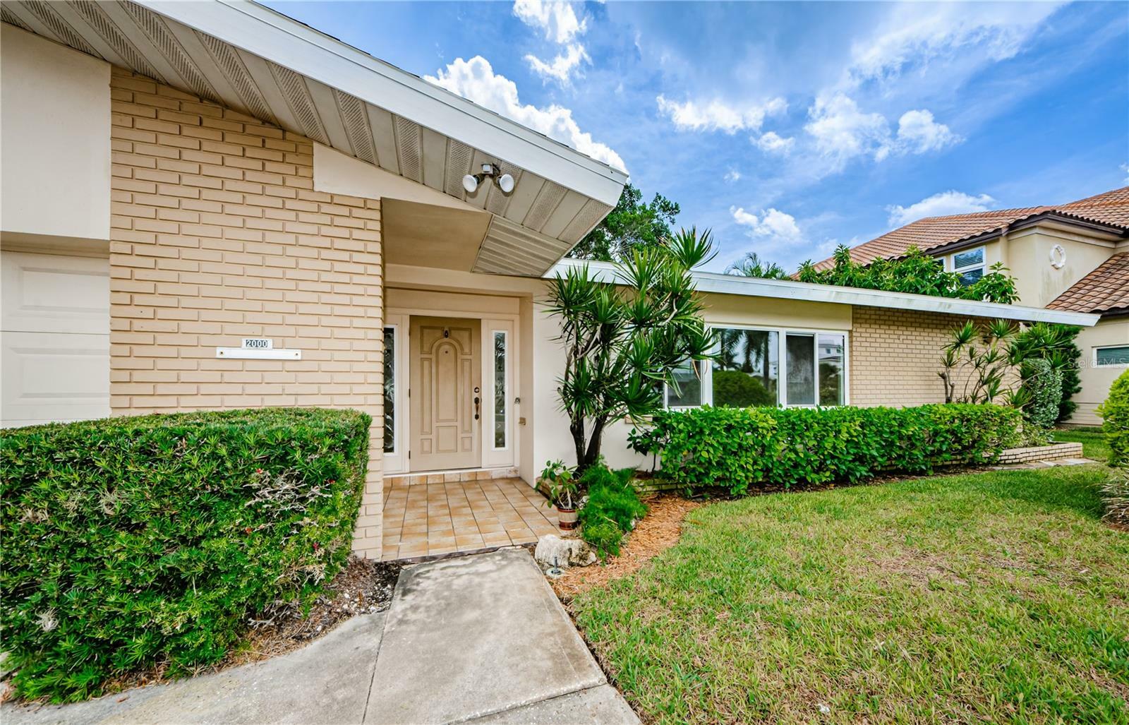 Property Photo:  2000 Dolphin Boulevard S  FL 33707 