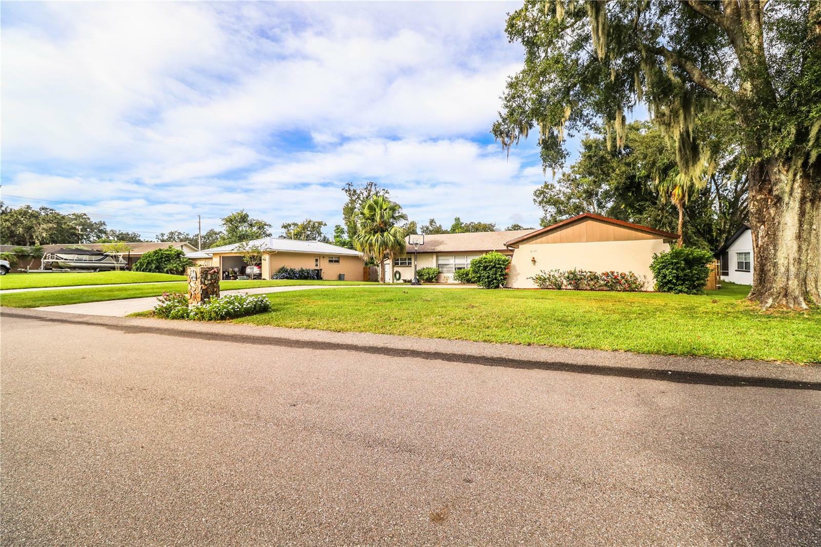 Property Photo:  6117 Jonjay Way  FL 33813 