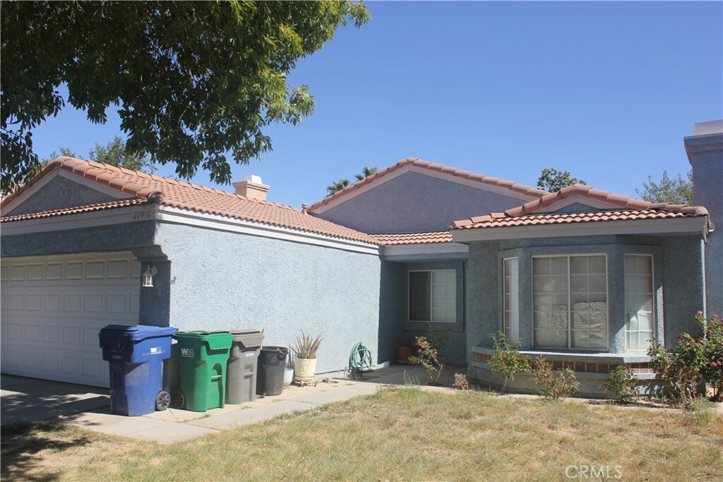 Property Photo:  44916 12th Street E  CA 93535 