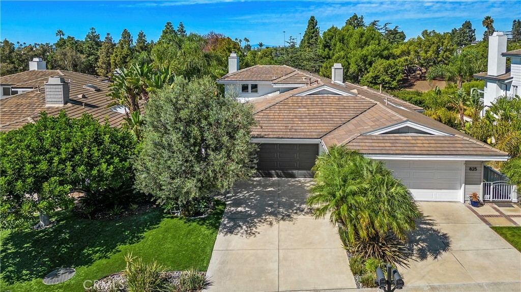 Property Photo: 821 Hibiscus Court CA 92625