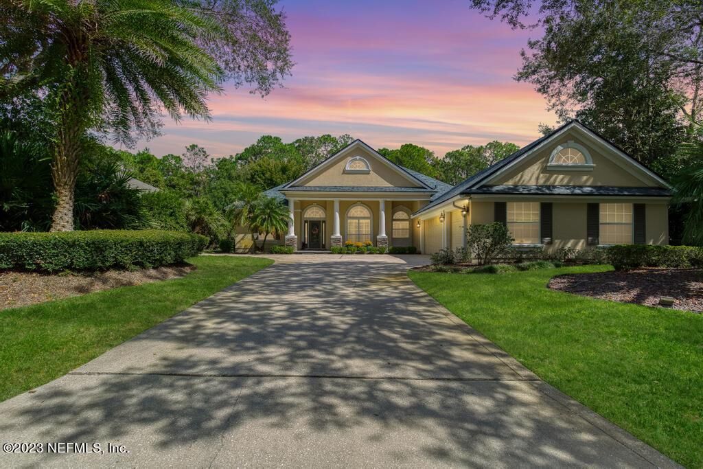 Property Photo:  152 Parkside Drive  FL 32095 
