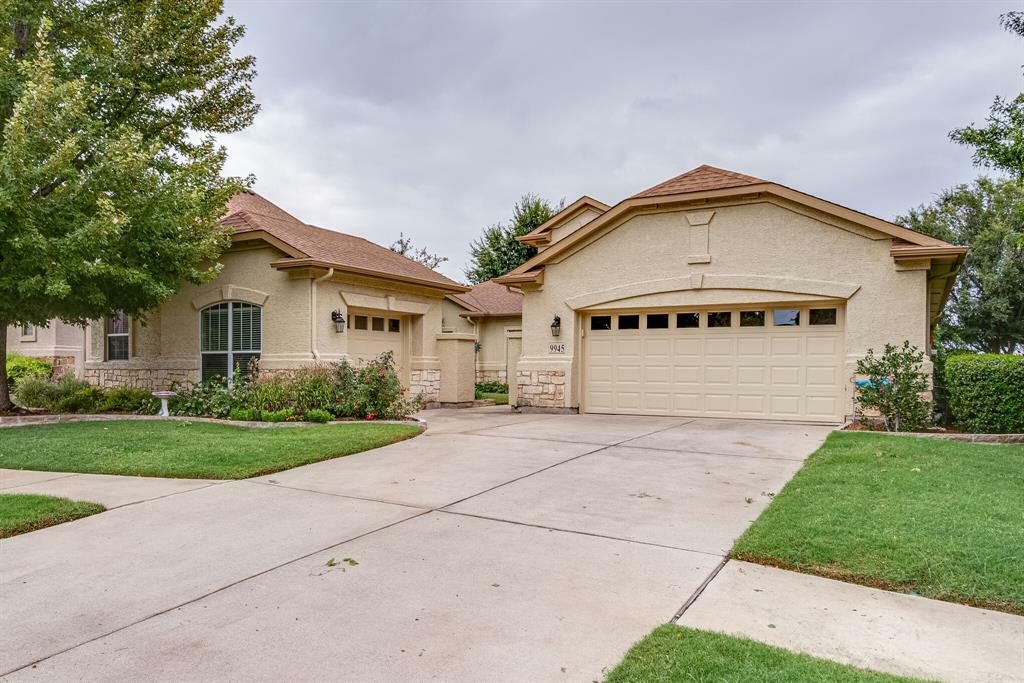 Property Photo: 9945 Grandview Drive TX 76207