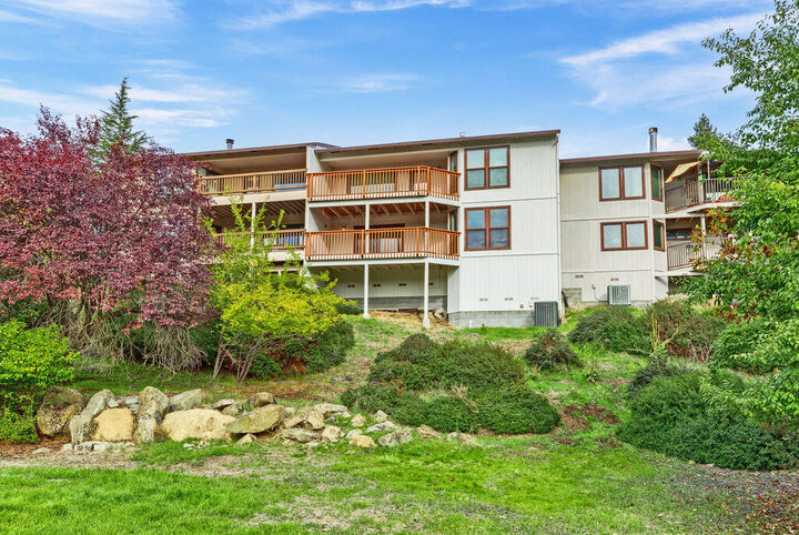 274 Mt Echo Drive  Medford OR 97504 photo