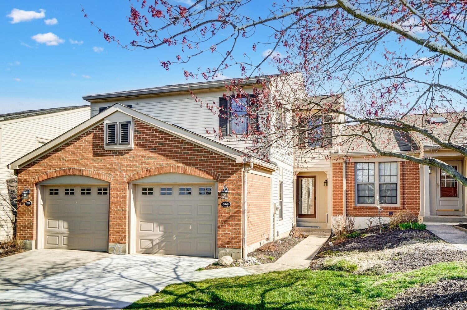 Property Photo: 5398 Dickens Dr OH 45241