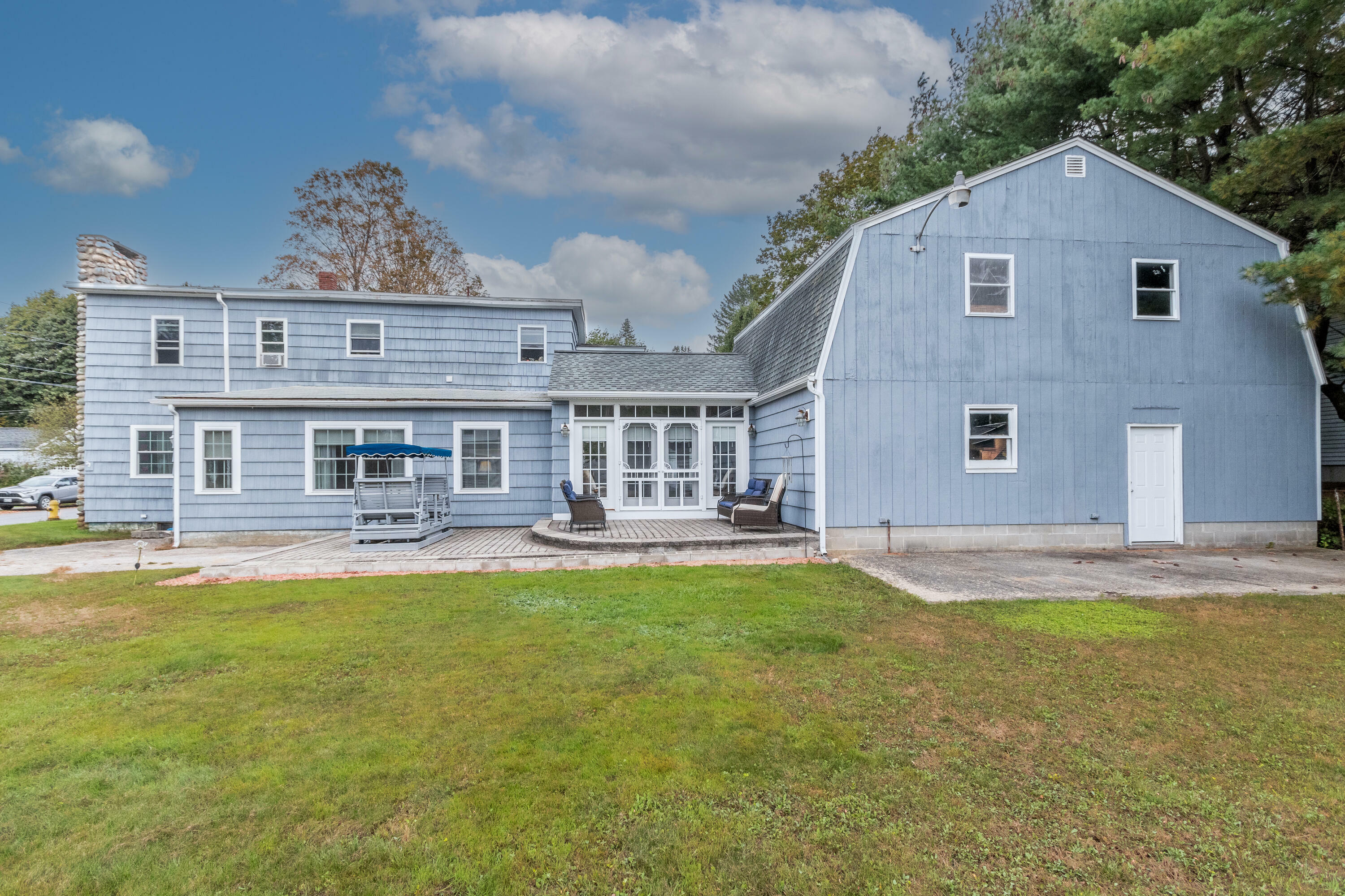Property Photo: 11 Lawn Avenue ME 04072