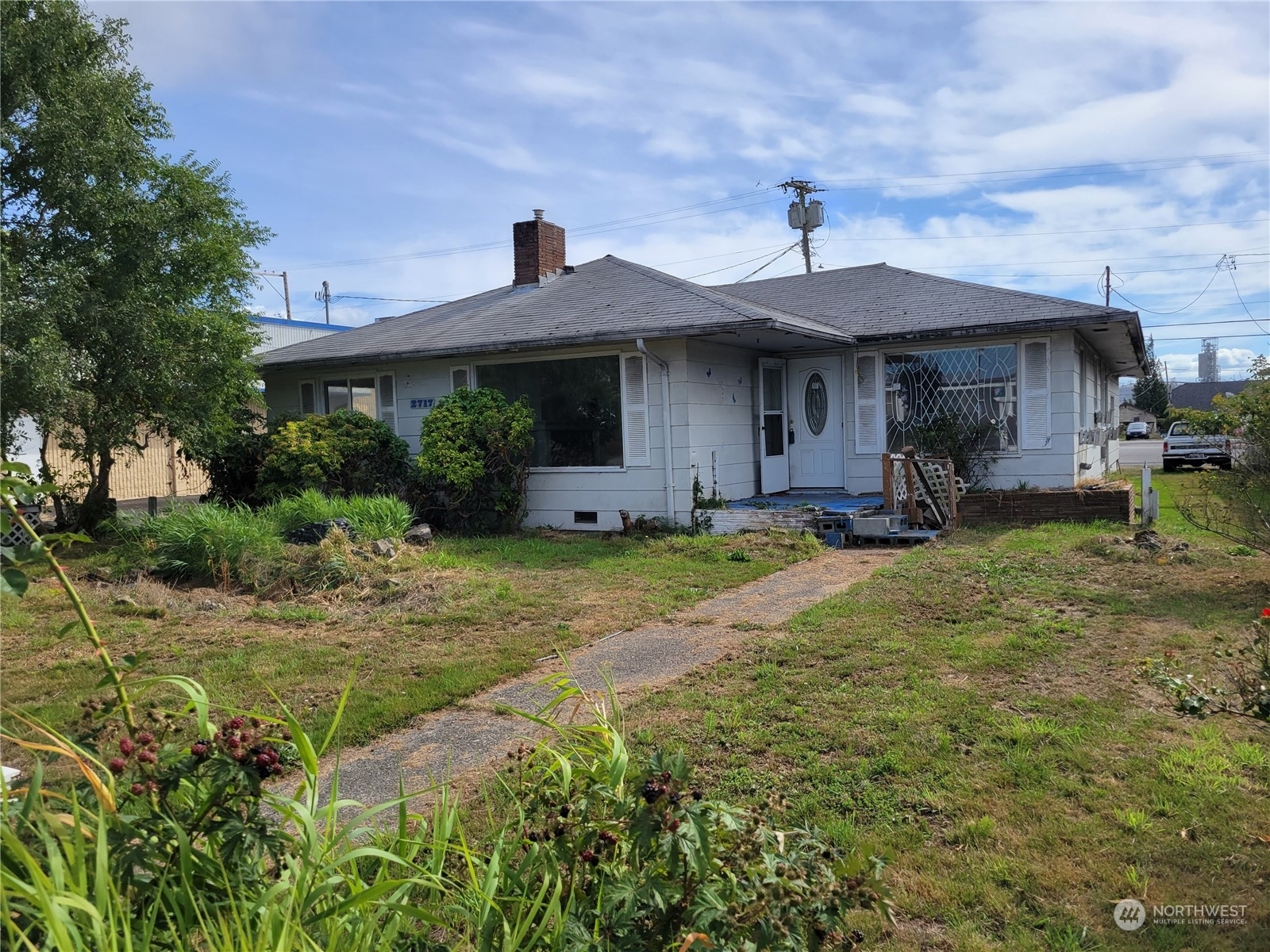 Property Photo:  2717 Sumner Avenue  WA 98520 