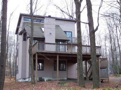 Property Photo:  143 Buck Hill  PA 18426 