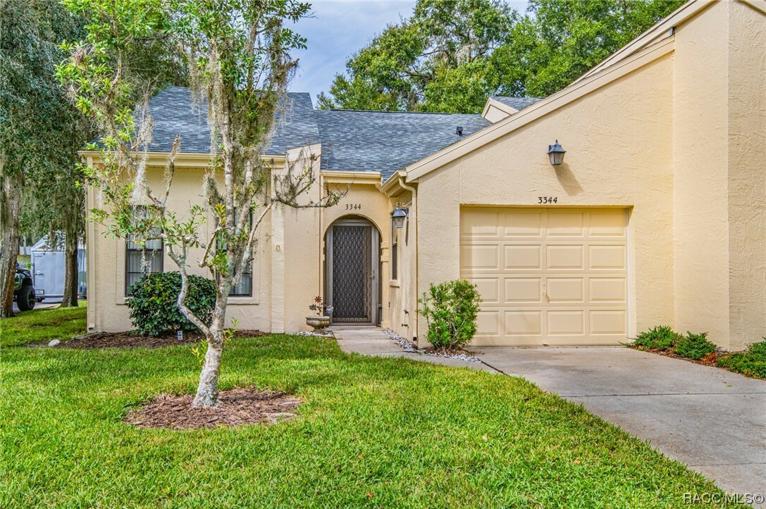 Property Photo:  3344 S Royal Oaks Drive  FL 34452 