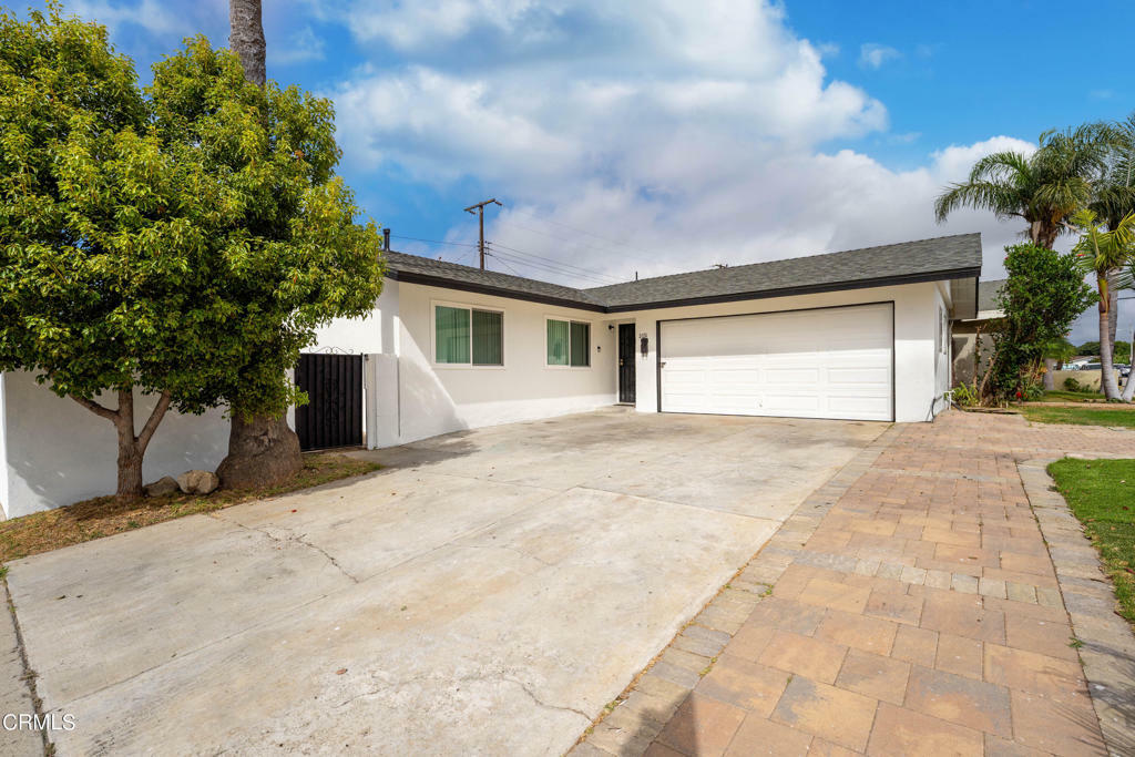 Property Photo:  2031 San Luis Street  CA 93030 