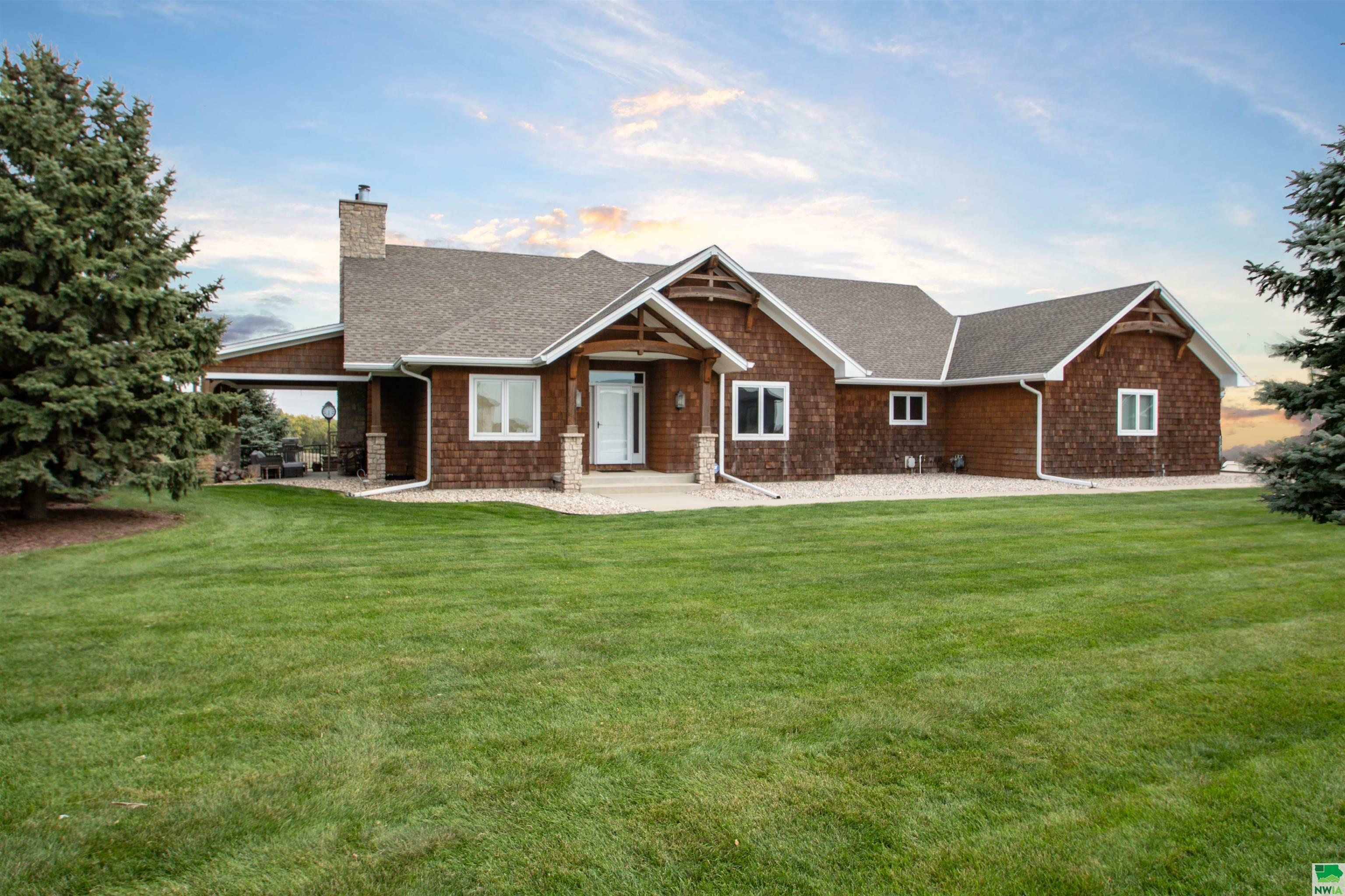 Property Photo:  2600 Glen Ellen Road  IA 51106 