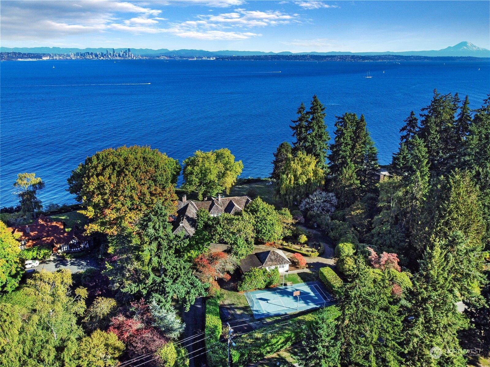 4 bed Bainbridge Island home for sale 6964 Wing Point Road NE