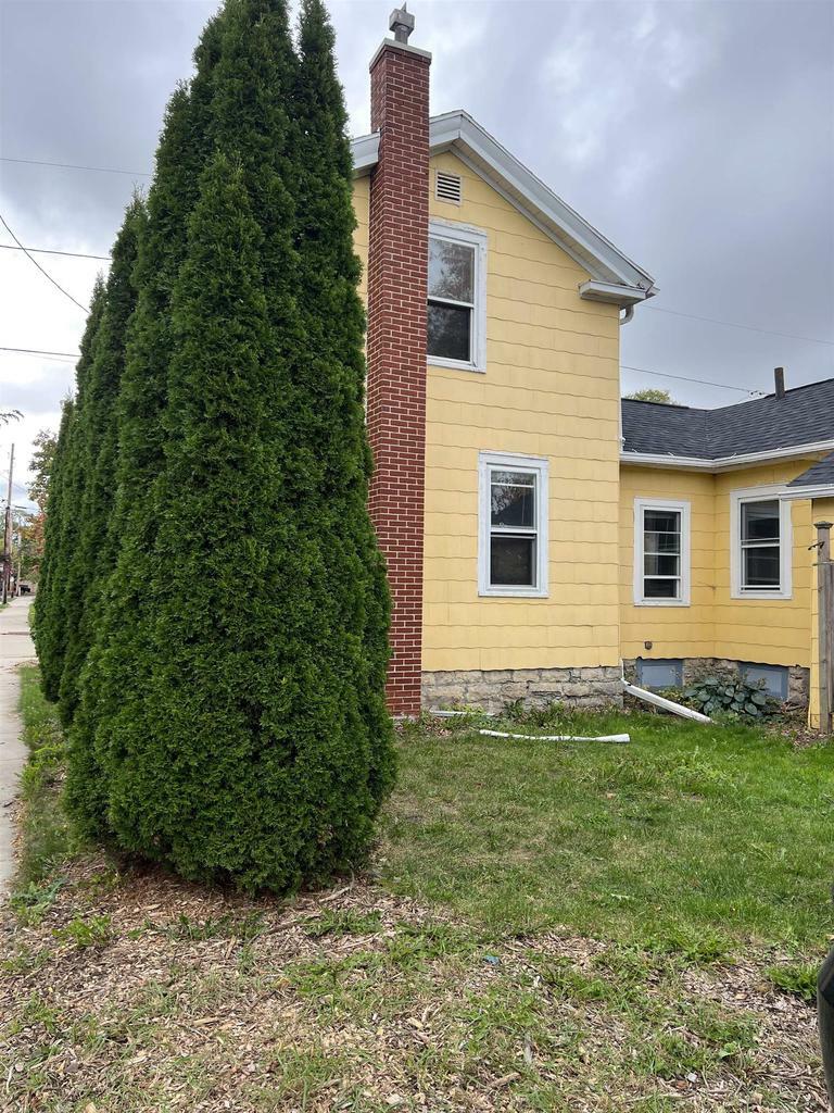 Property Photo:  629 Central Street  WI 54901 