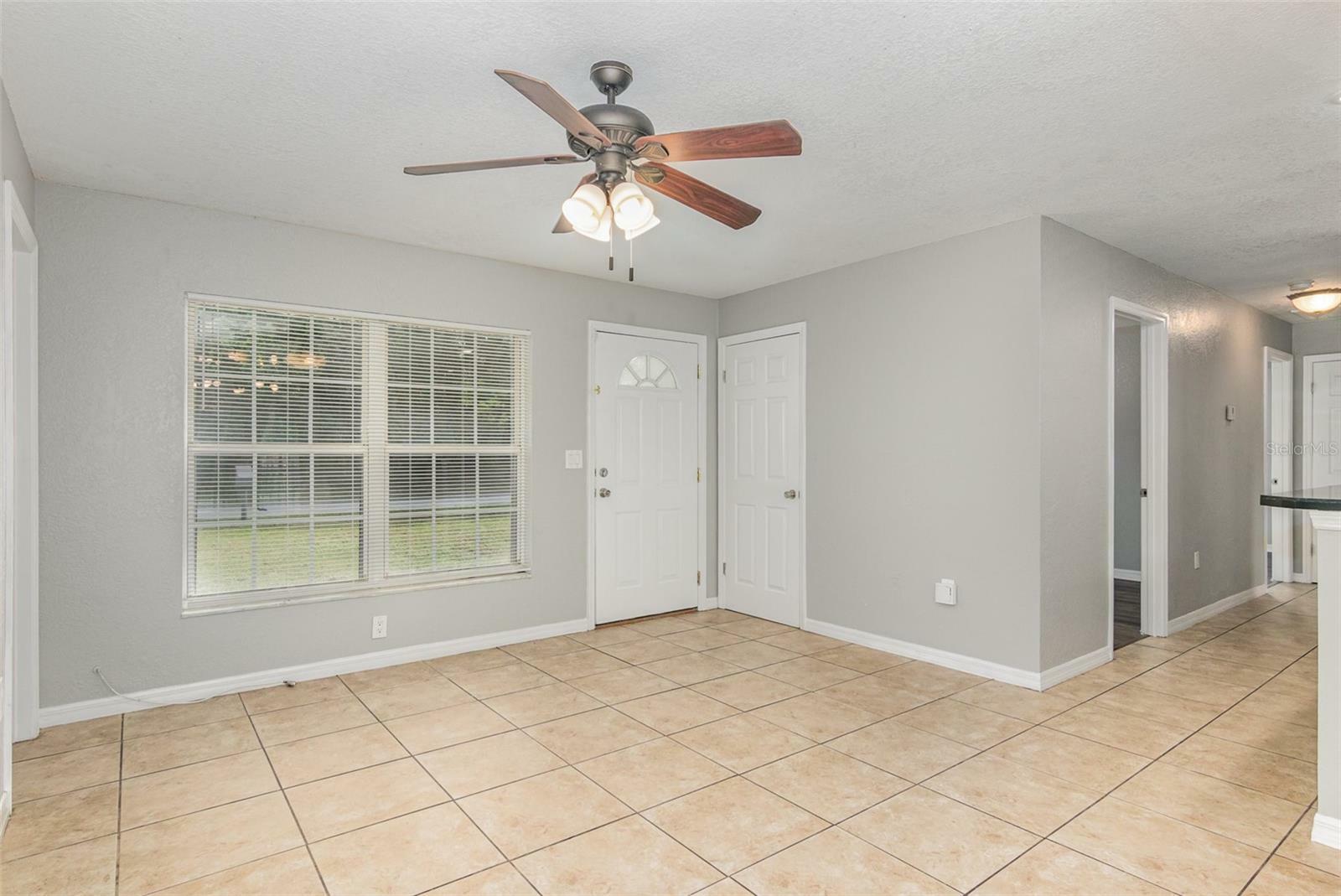 Property Photo:  906 Donnelly Street  FL 32726 