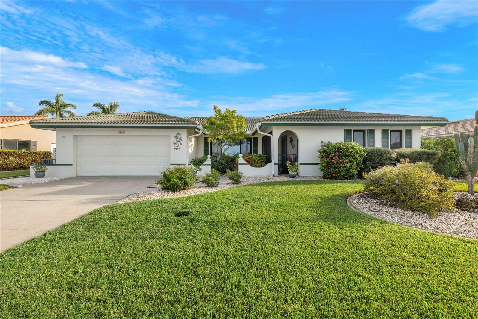 Property Photo:  330 Belvedere Court  FL 33950 