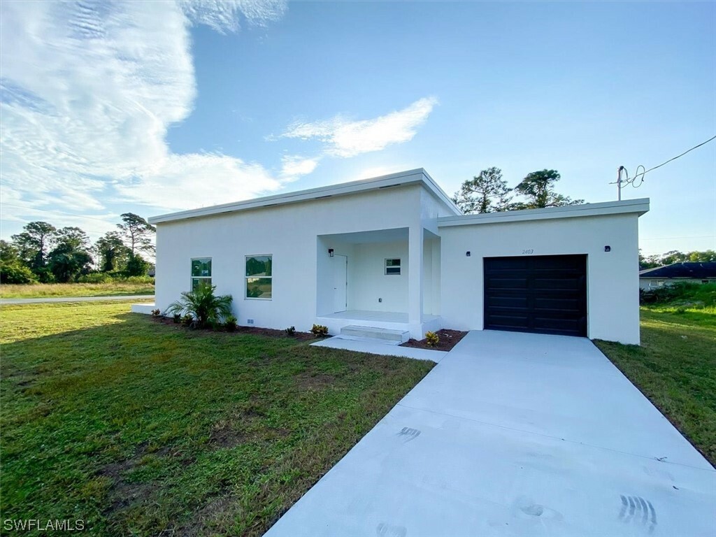 Property Photo:  2401-2403 Joe Avenue S  FL 33973 