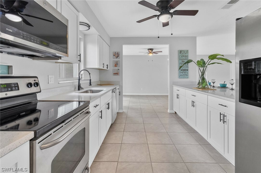 Property Photo:  115 Maple Avenue S  FL 33936 