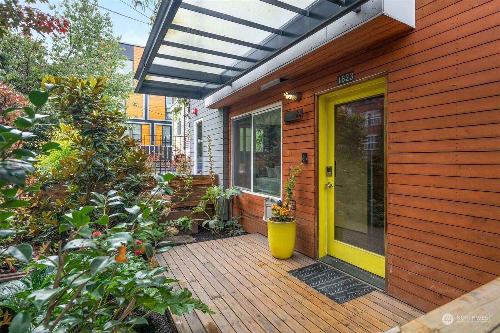 Property Photo: 1623 14th Avenue A WA 98122