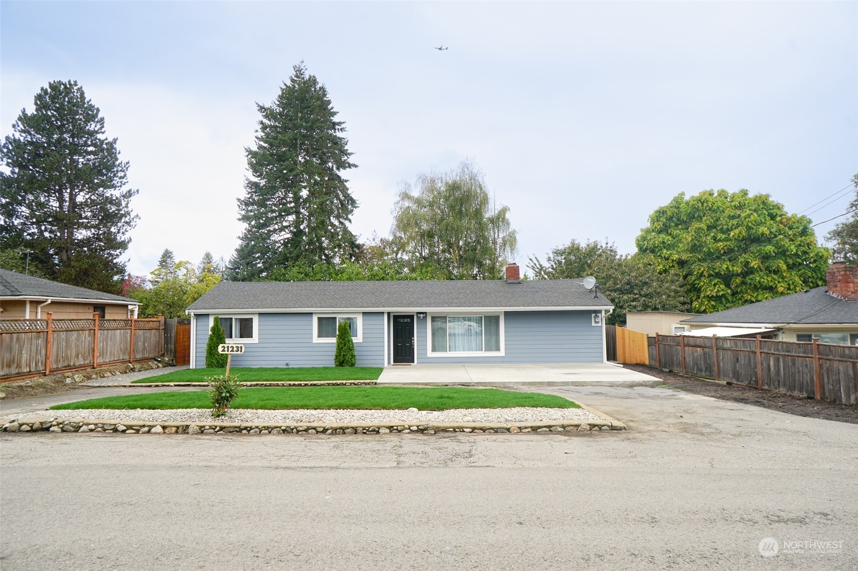 Property Photo: 21231 31st Avenue S WA 98198