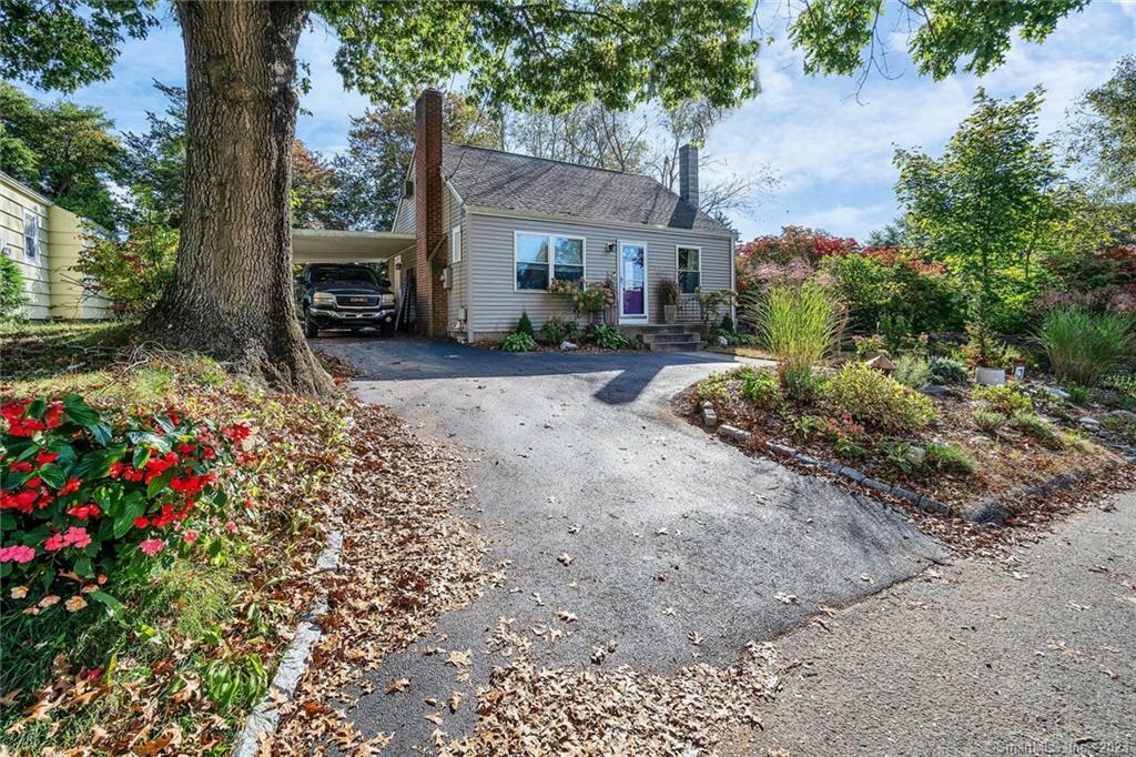 Property Photo:  19 Stone Street  CT 06385 