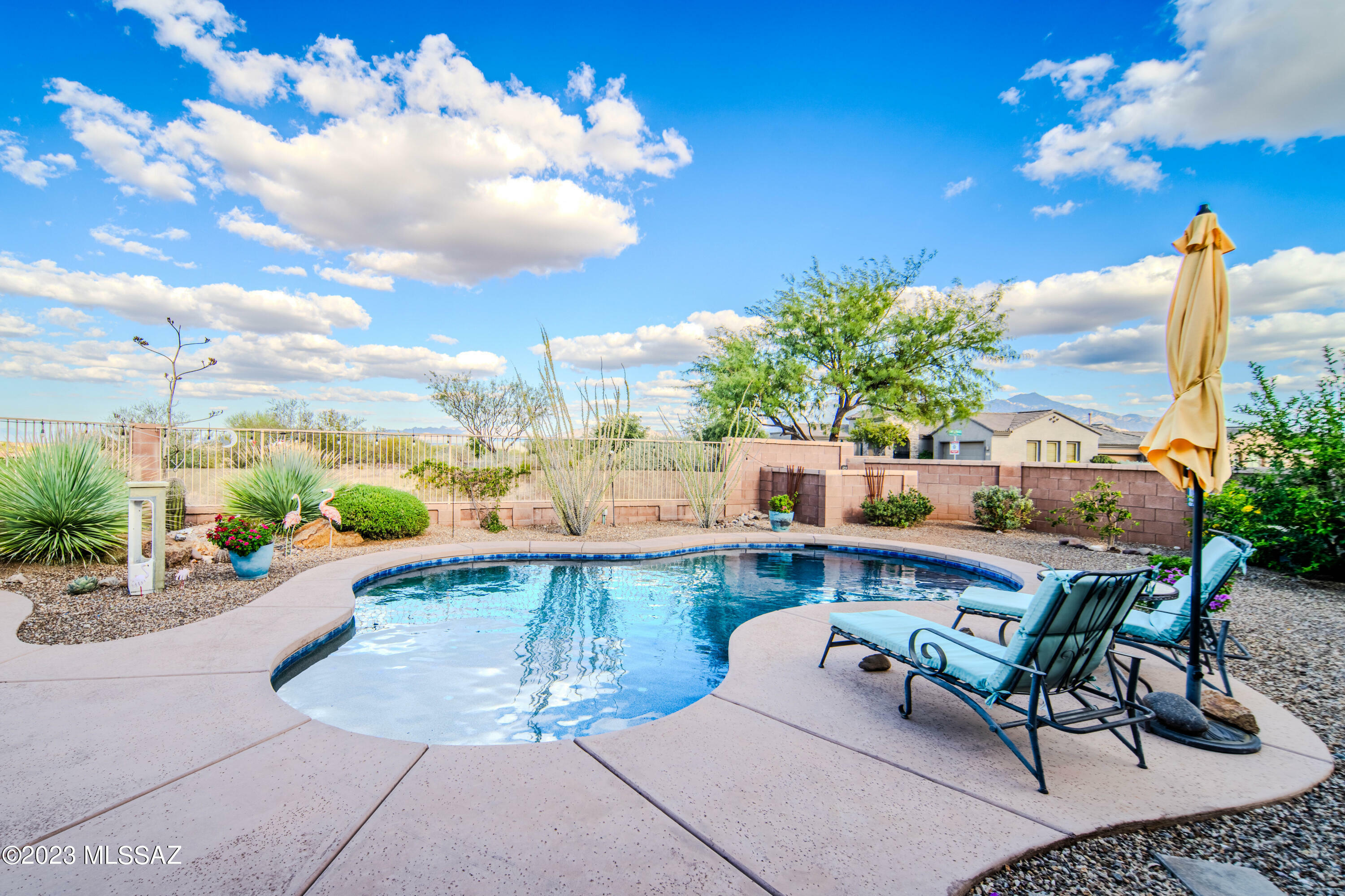 Property Photo: 2432 W Bassett Peak Drive AZ 85622