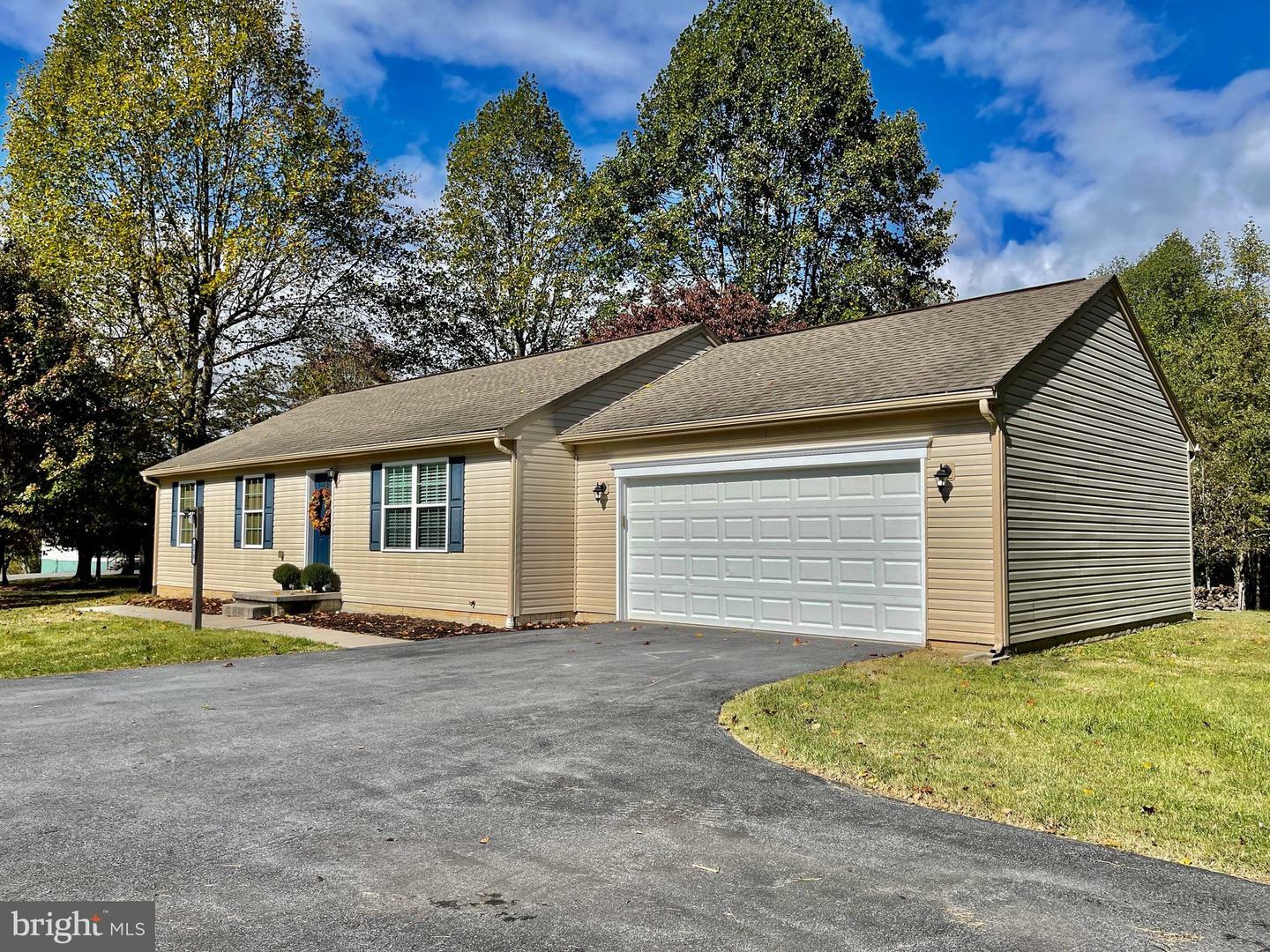 Property Photo:  173 Elnina Drive  WV 25427 