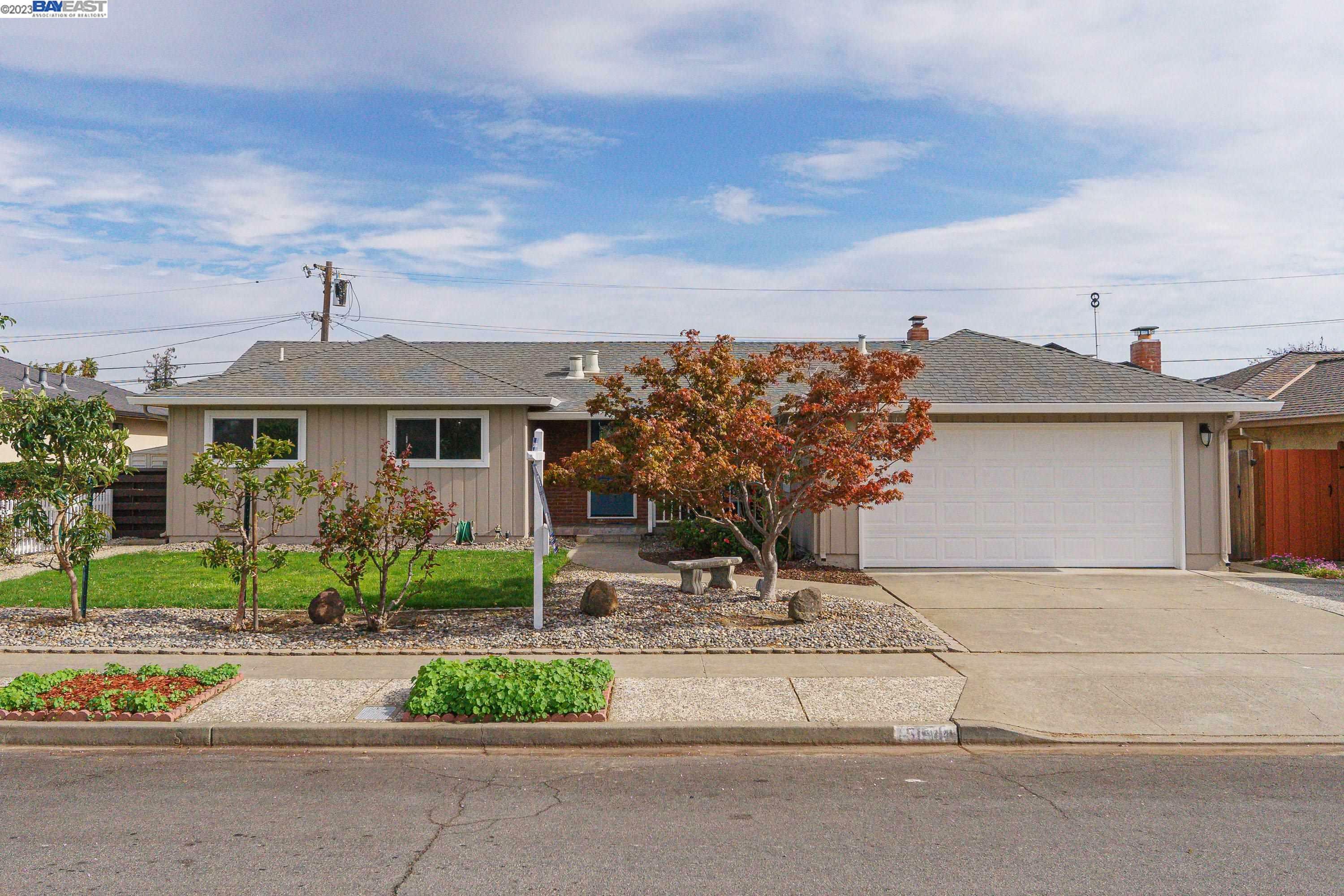 Property Photo: 5154 Waller Ave CA 94536