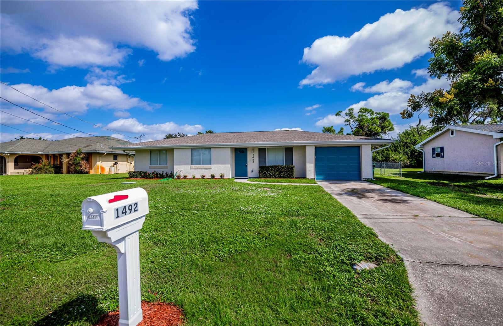 Property Photo:  1492 Hayworth Road  FL 33952 