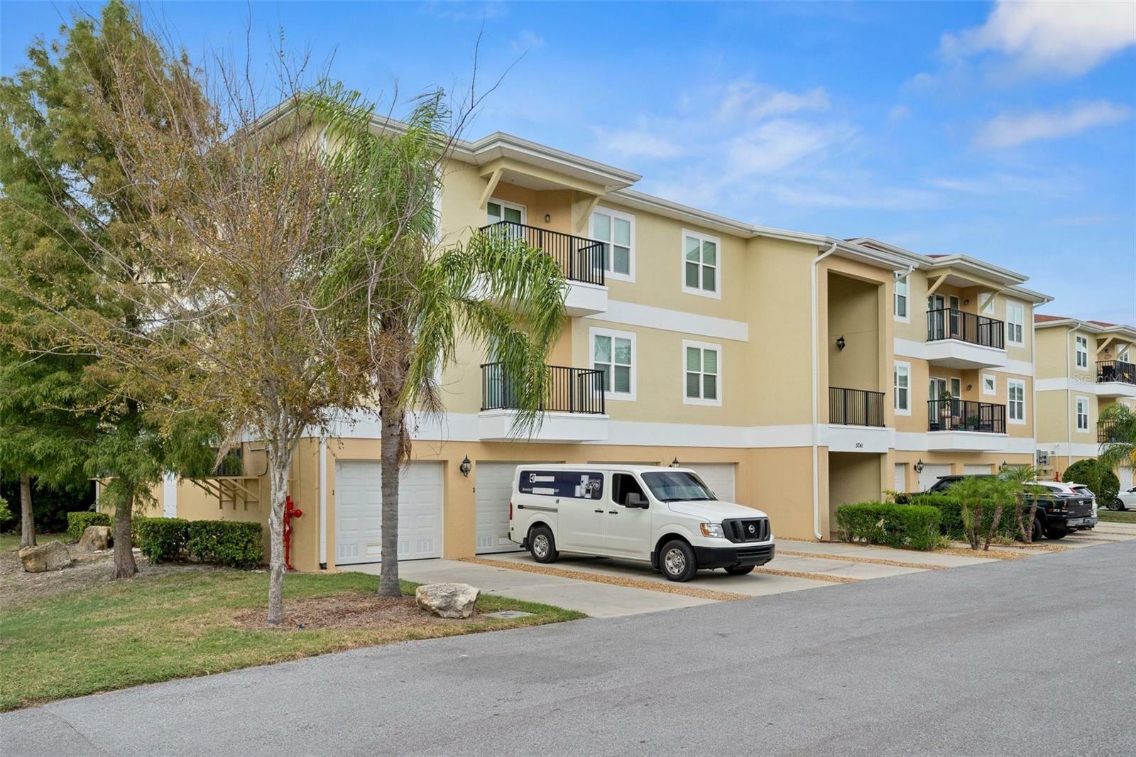 Property Photo:  5041 Royal Palms Way 302  FL 34652 