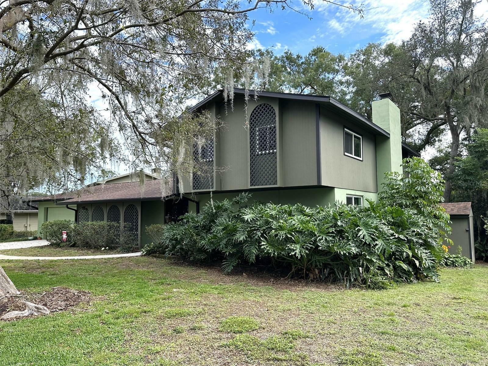 Property Photo:  1502 Eckles Drive  FL 33612 