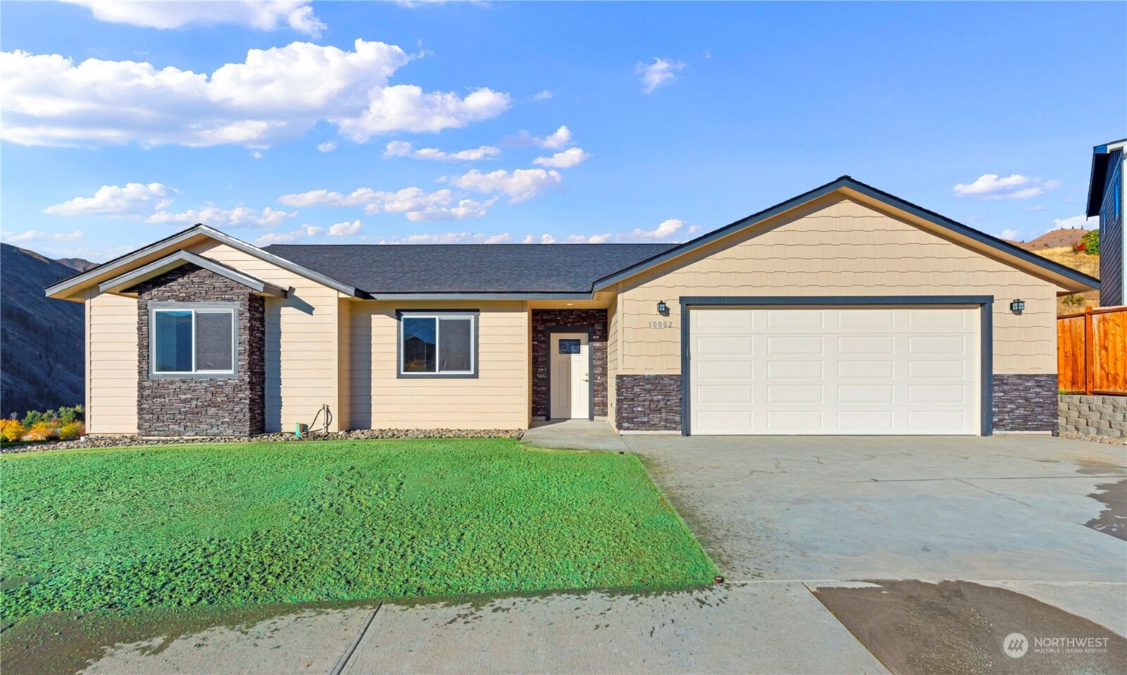 3 bed Entiat home for sale 10002 Numeral Pointe Place, Entiat, WA 98822