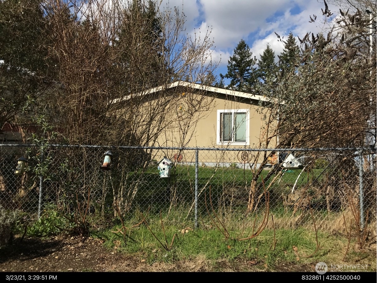 Property Photo:  12613 133rd Street Ct E  WA 98374 