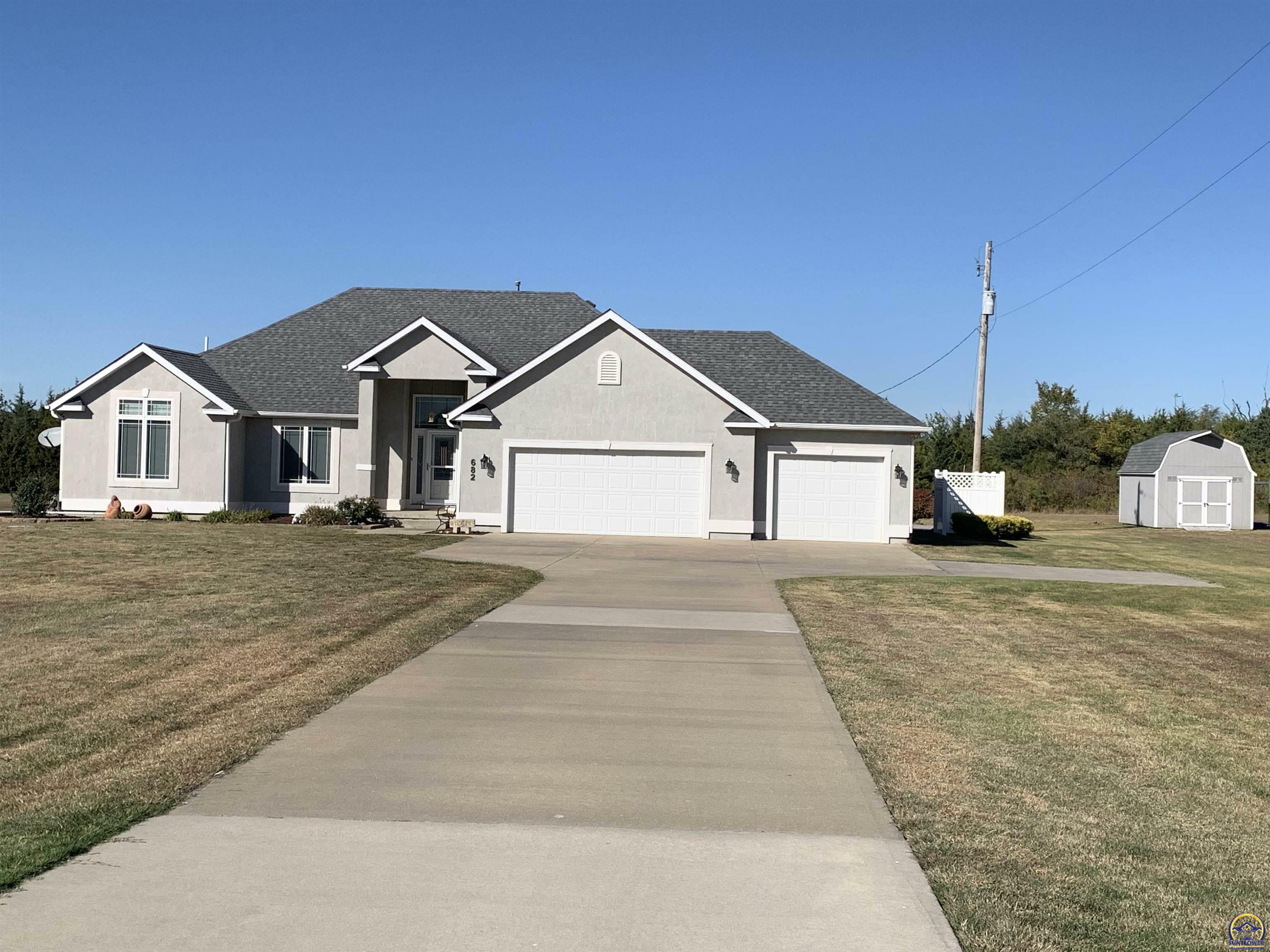 Property Photo:  682 NW 46th St  KS 66617 