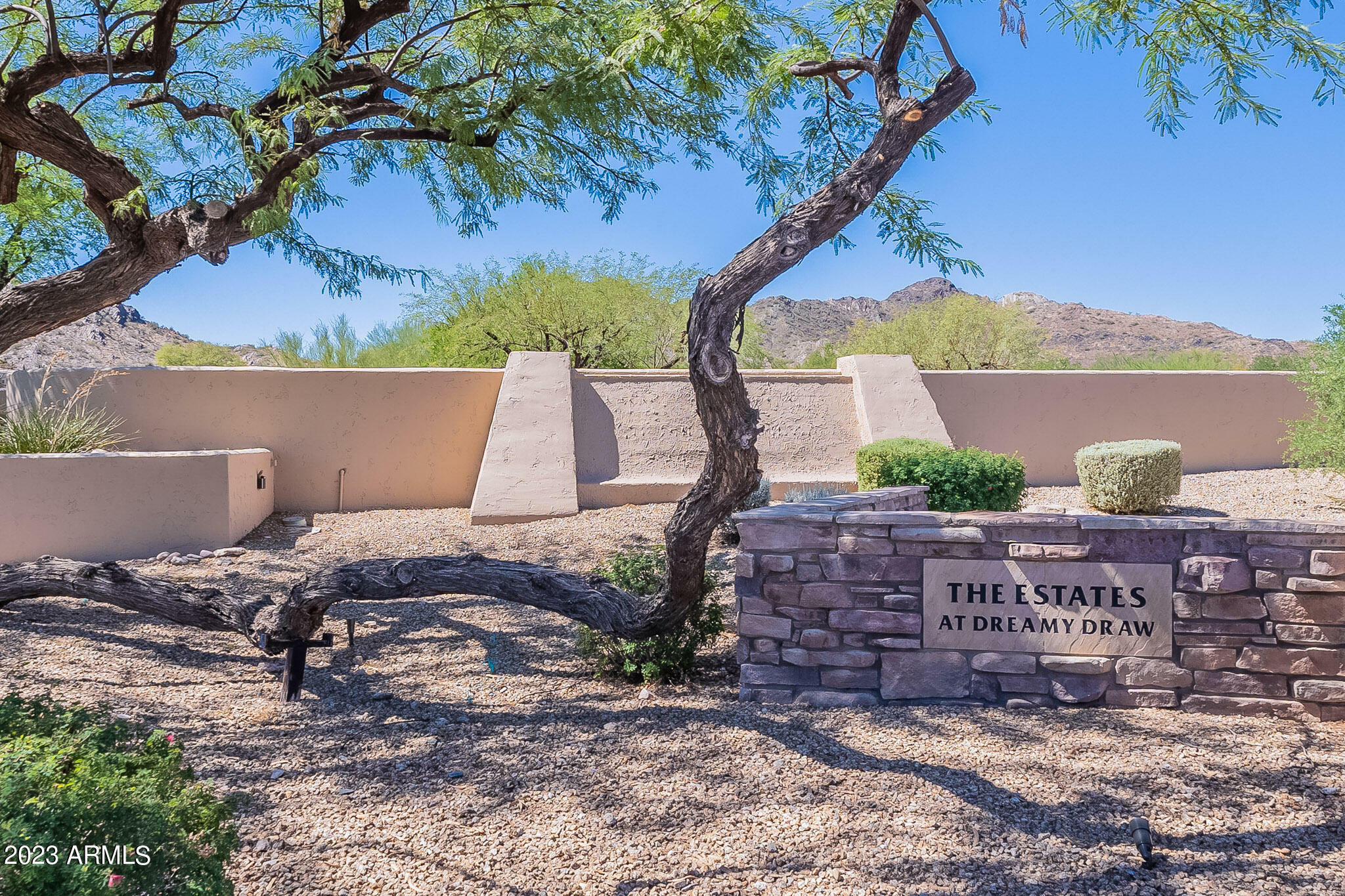 Property Photo:  2518 E Carol Avenue  AZ 85028 