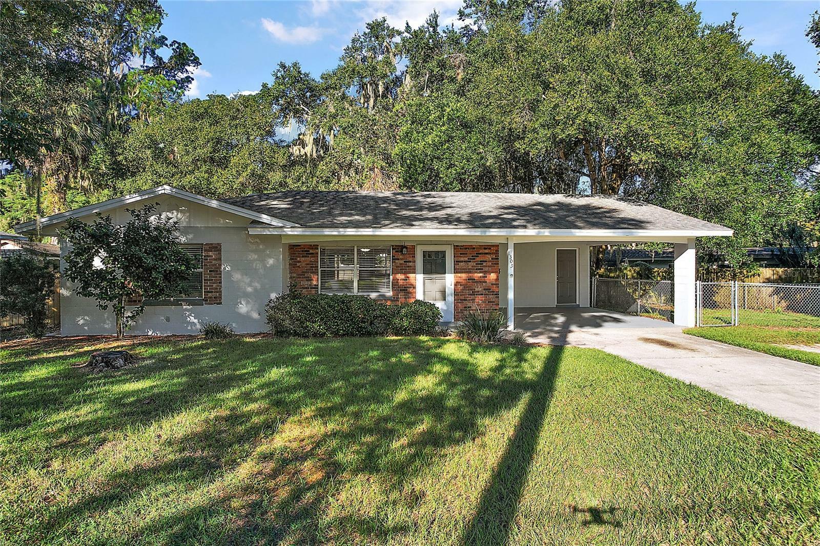 Property Photo:  1305 Orange Avenue  FL 32778 