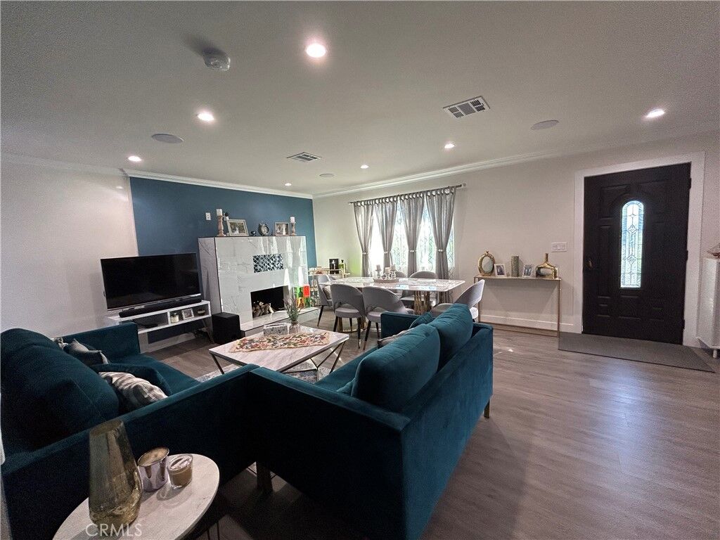 Property Photo:  1009 8th Street  CA 91340 