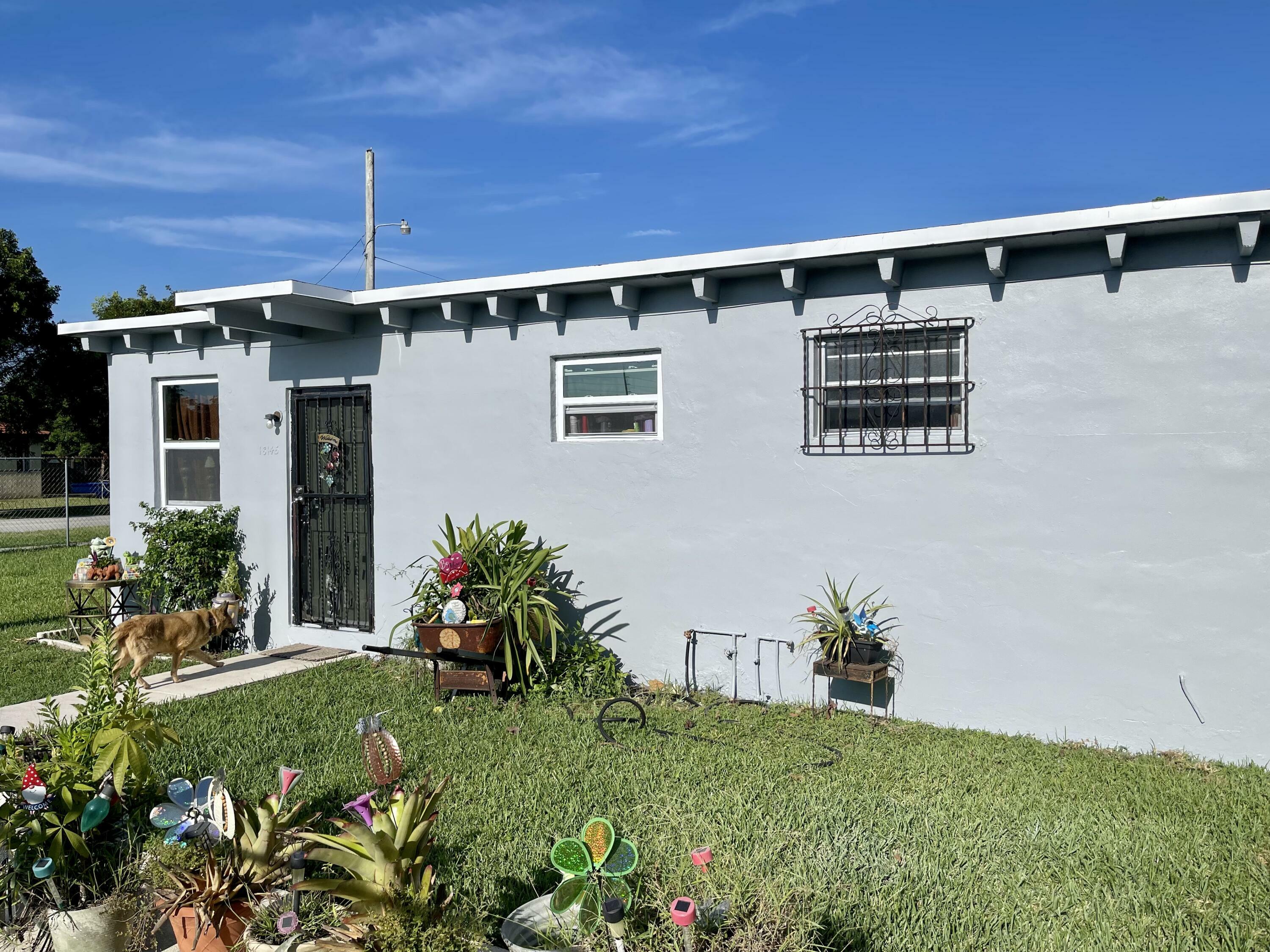 Property Photo:  18147 SW 105th Avenue  FL 33157 