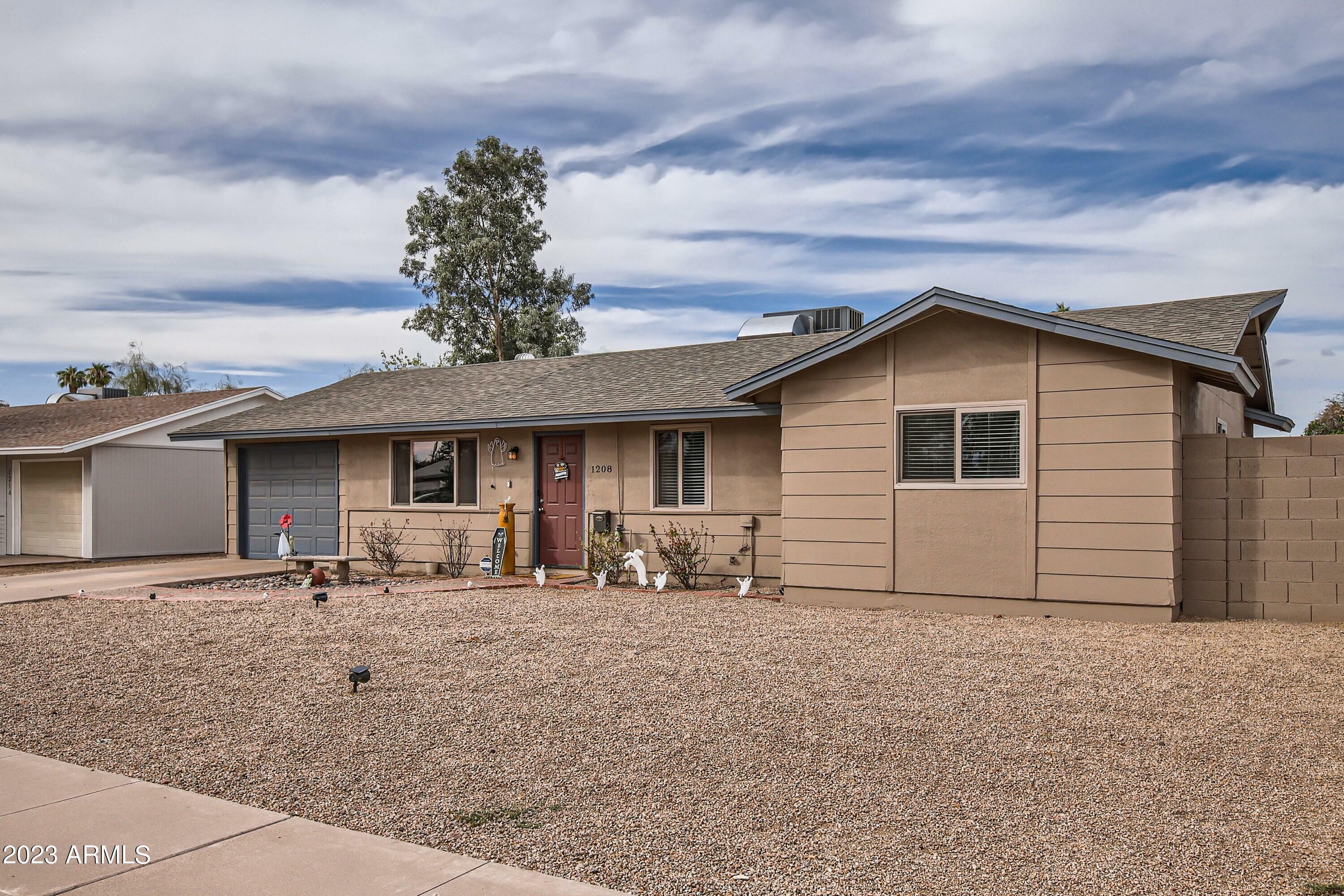 Property Photo:  1208 W Manhatton Drive  AZ 85282 