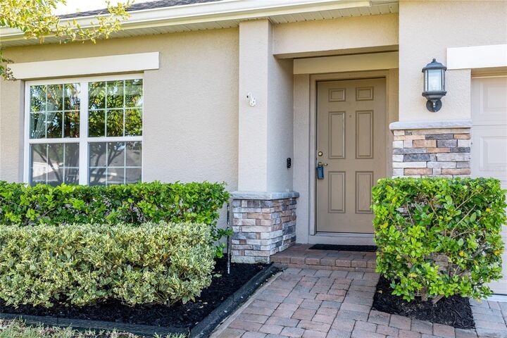 Property Photo:  3450 Creek Run Lane  FL 32736 