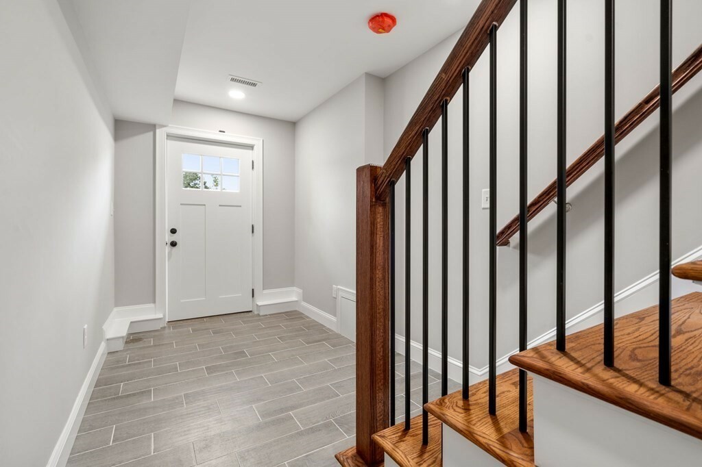 Property Photo:  63 Castine Street  MA 01606 