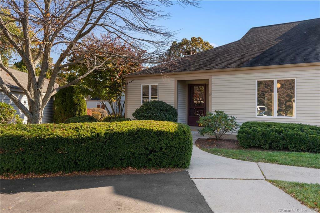 Property Photo: 100 Dudley Avenue B10 CT 06475